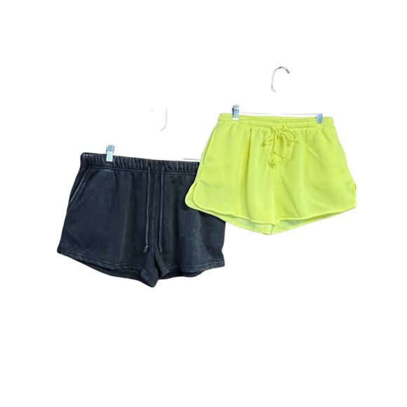 Womans (2) Sweat shorts Gray/Yellow Sz XL NWT - Picture 1 of 7